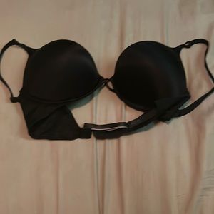 Brand new without tags Victoria’s Secret Bombshell bra